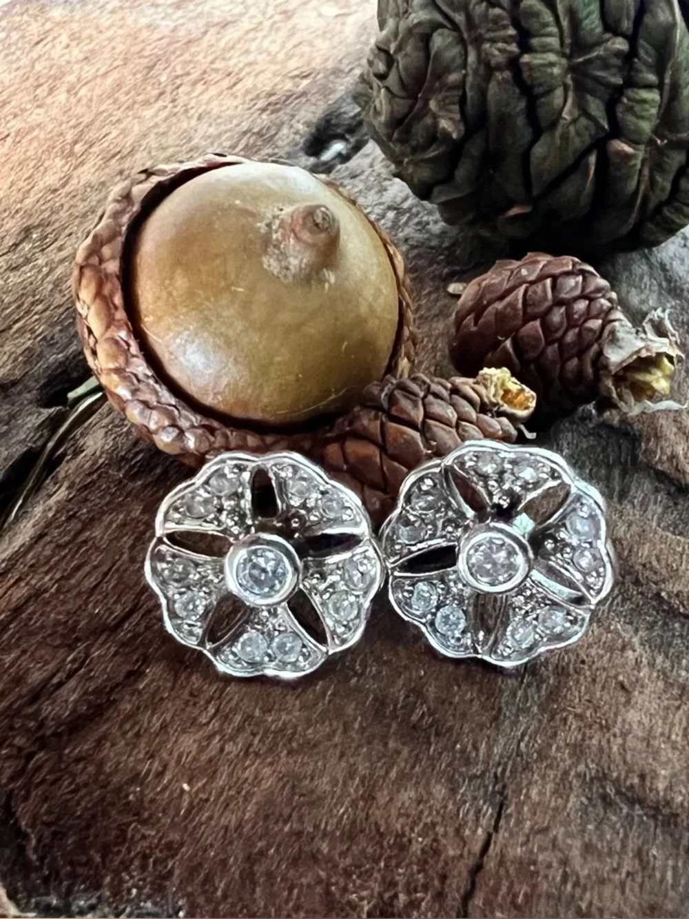 Artisan 925 Sterling Silver Floral CZ Stud Earrings Rhodium Plated 1/2” - Picture 1 of 5